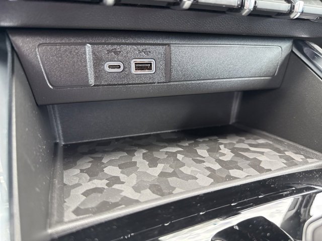 New 2025 GMC Canyon Elevation w/ Convenience Package image 33
