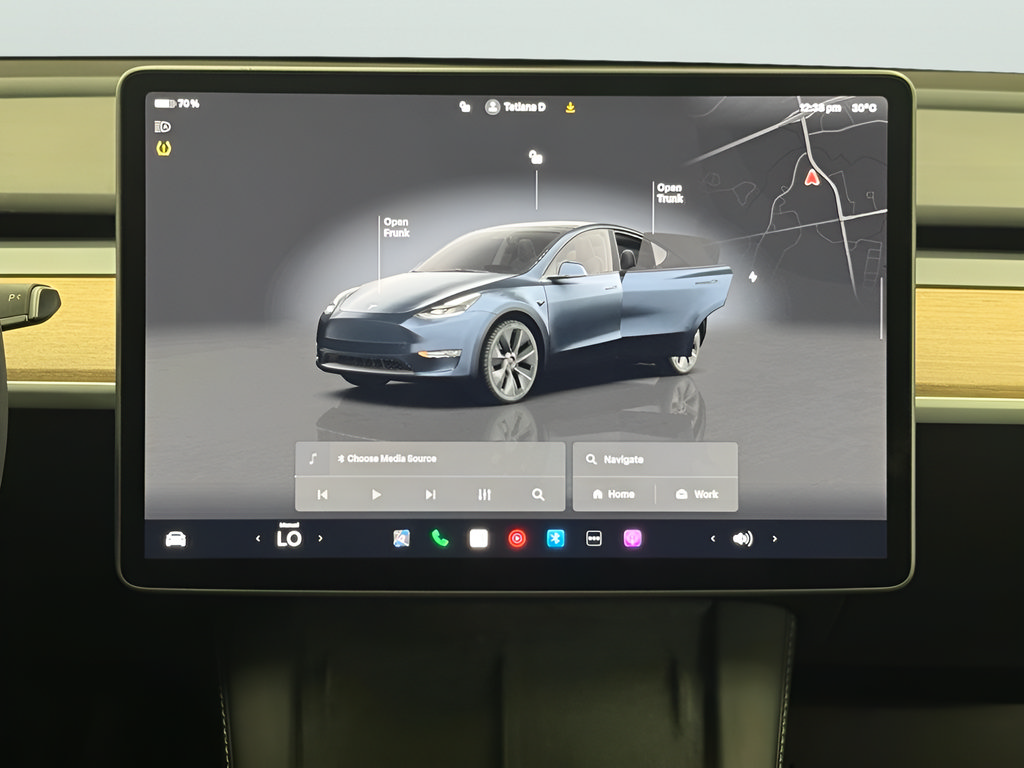 Used 2025 Tesla Model Y Long Range AWD/4WD image 24