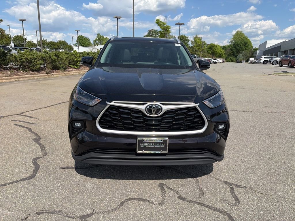 Used 2022 Toyota Highlander XLE image 6