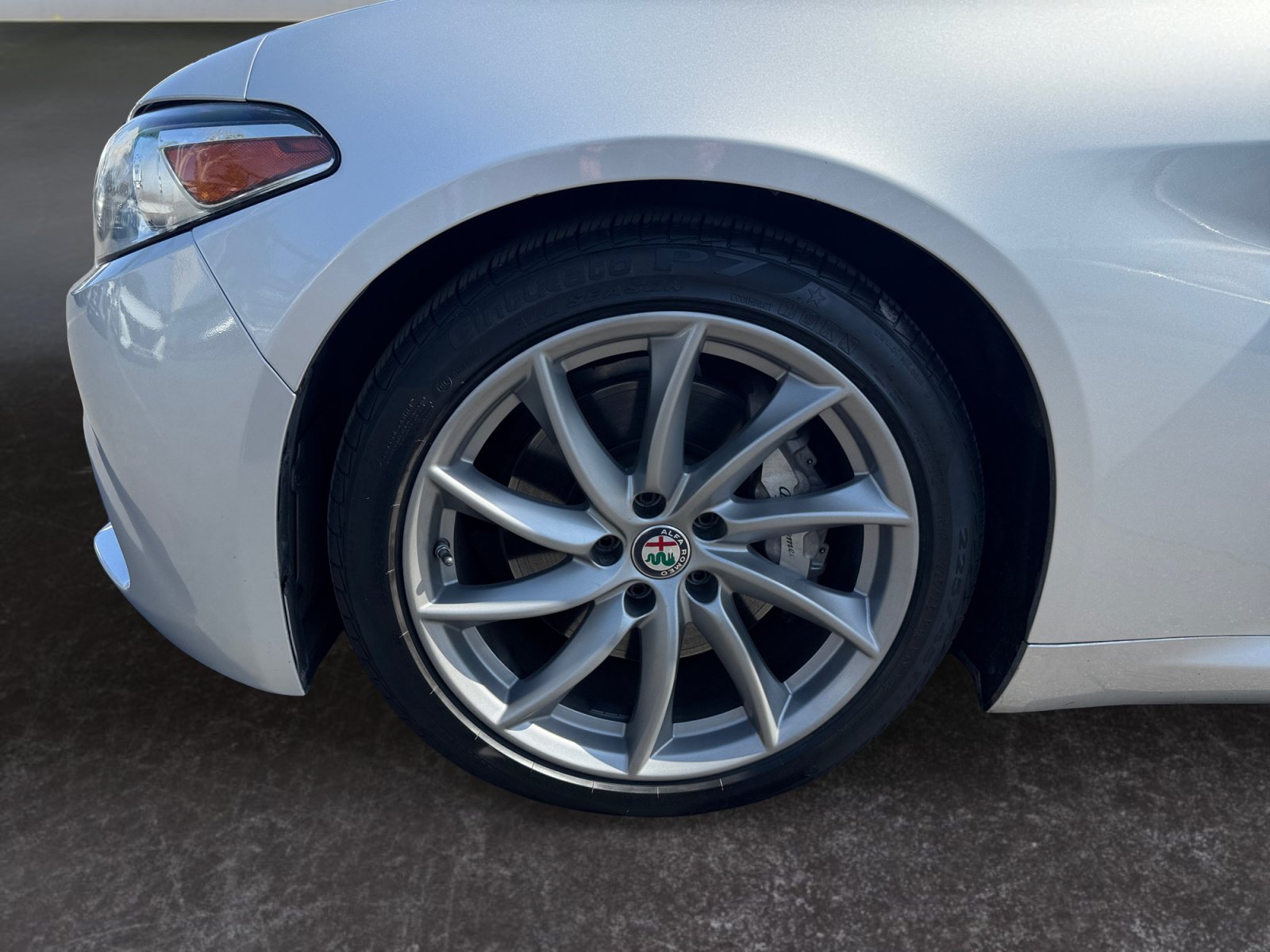 Used 2017 Alfa Romeo Giulia RWD image 14