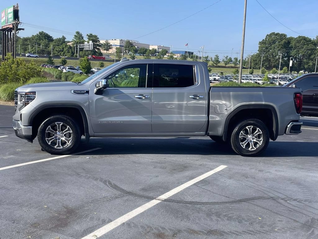 Used 2025 GMC Sierra 1500 SLT RWD image 4