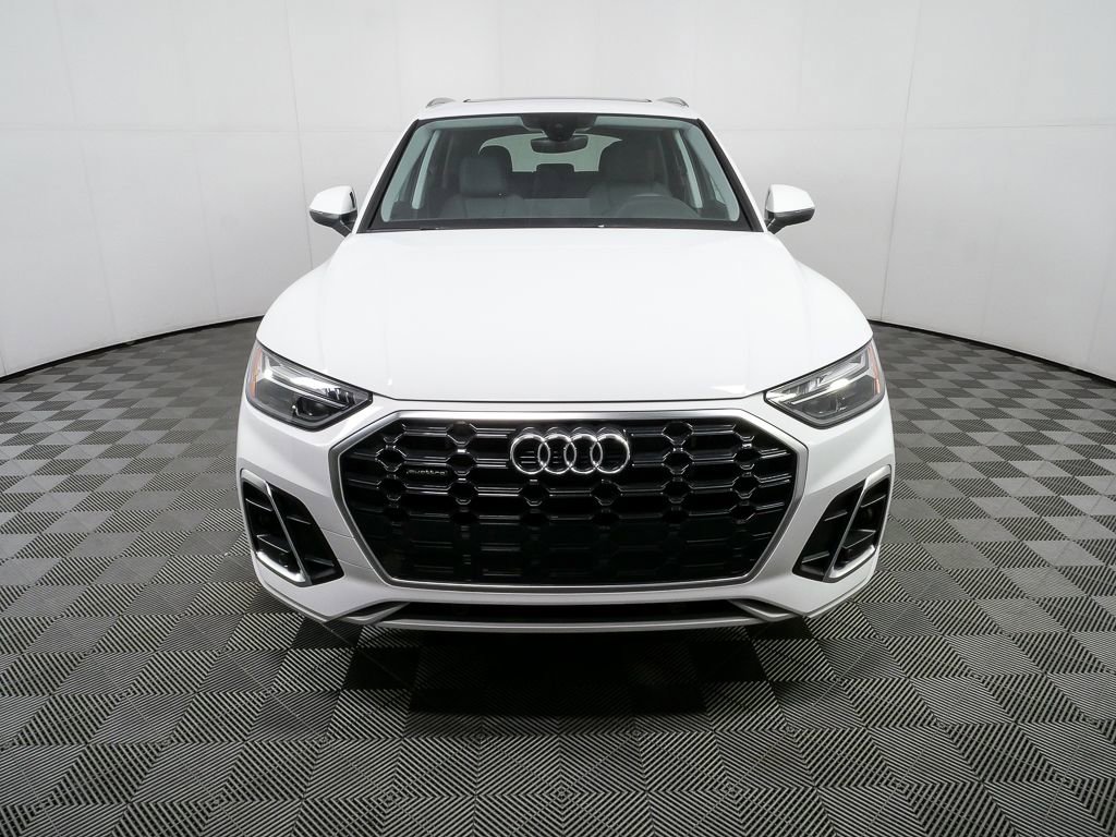 Used 2024 Audi Q5 e Premium w/ Convenience Package AWD/4WD image 34