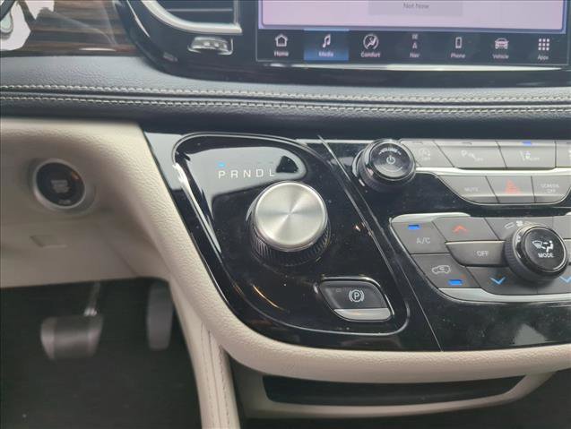 Used 2023 Chrysler Pacifica Limited image 15