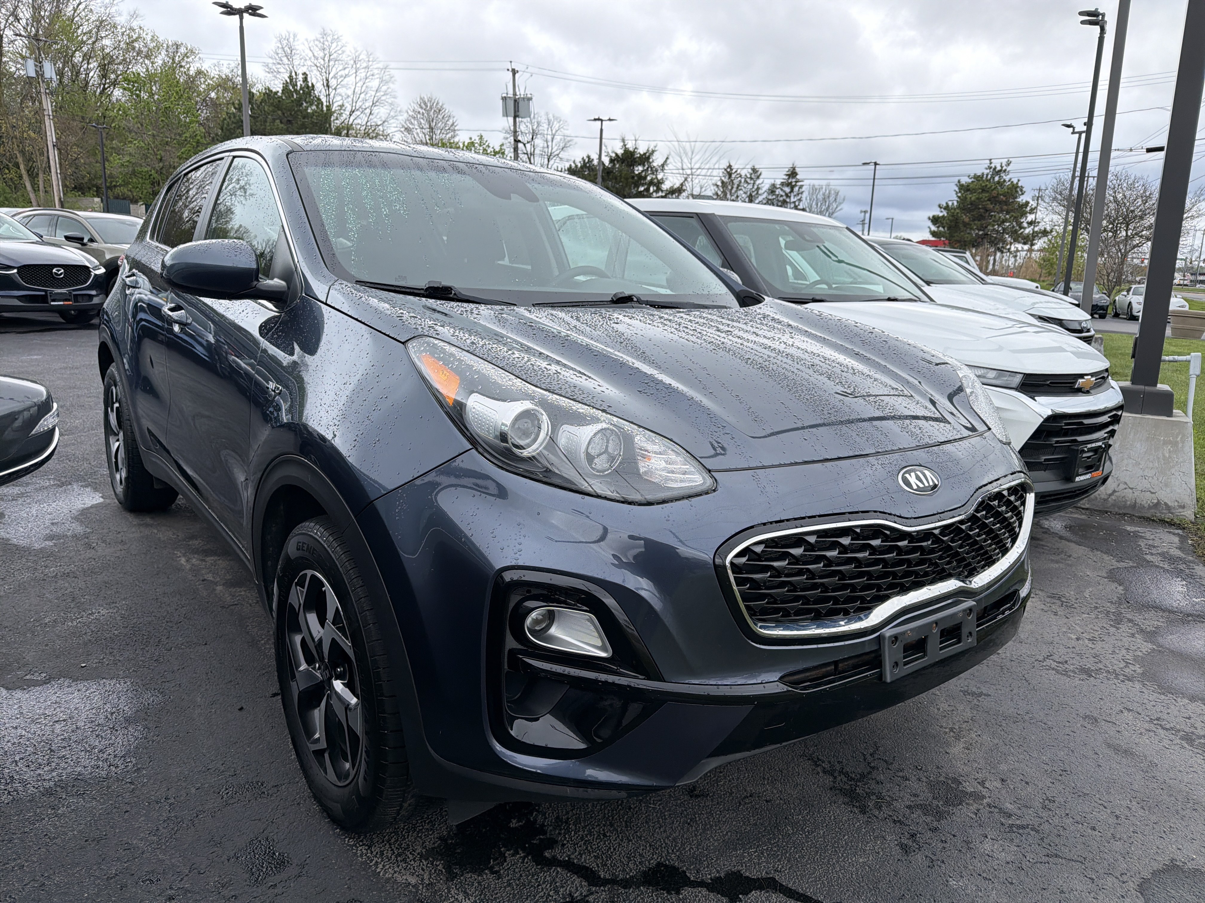 Used 2020 Kia Sportage LX AWD/4WD image 2