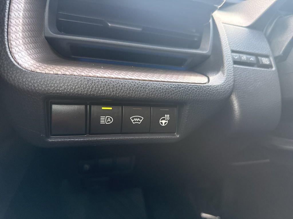 Used 2024 Toyota Prius XLE image 25