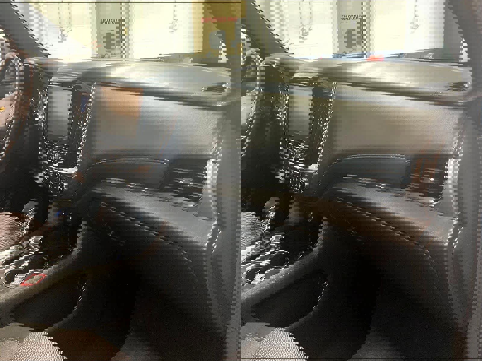 Used 2023 Chevrolet Traverse LT w/ LPO, Floor Liner Package AWD/4WD image 14