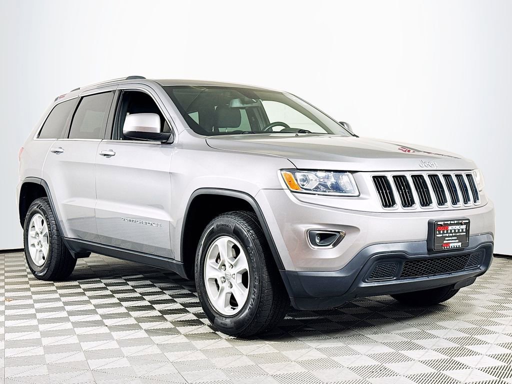 Used 2015 Jeep Grand Cherokee Laredo w/ Quick Order Package 23E AWD/4WD image 1