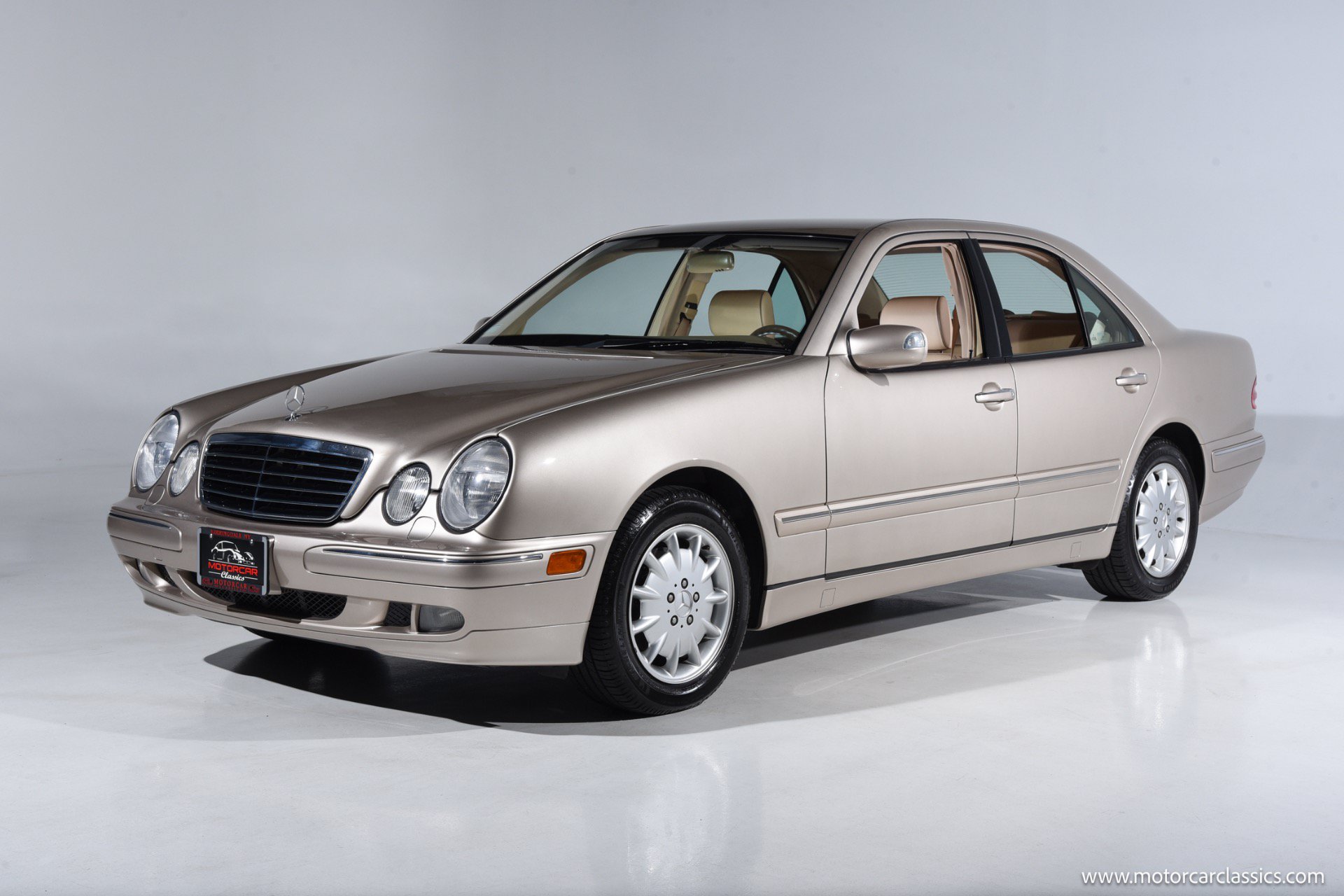 Used 2001 Mercedes-Benz E 320 Sedan image 3