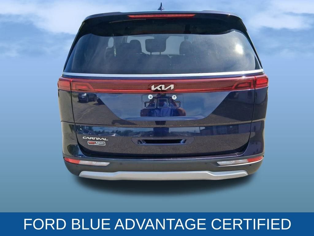 Used 2023 Kia Carnival LX image 6