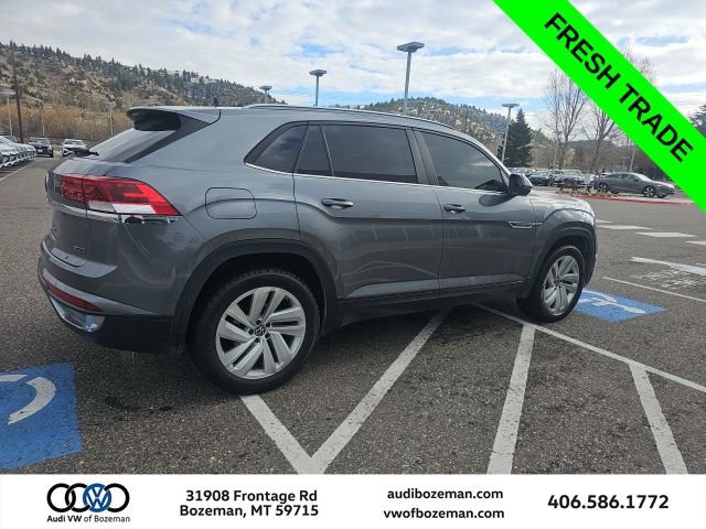 Used 2020 Volkswagen Atlas Cross Sport SE image 3