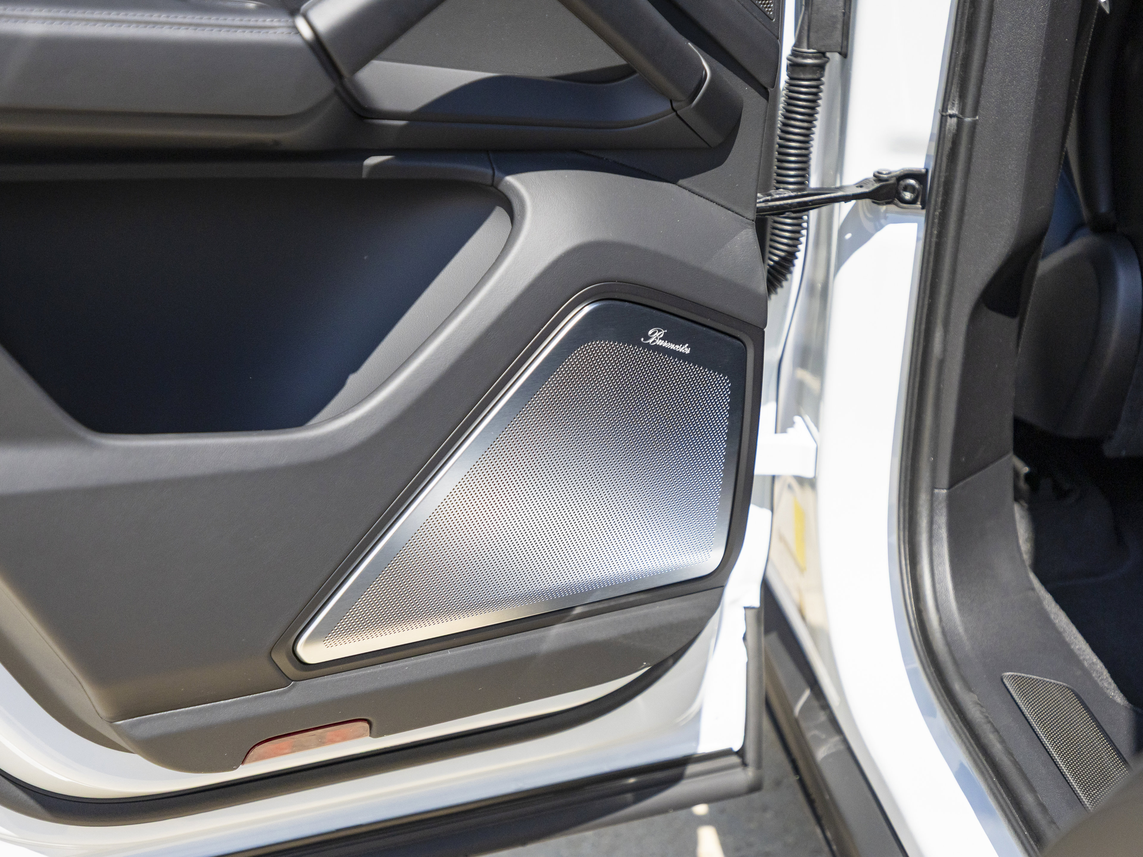 New 2026 Porsche Cayenne Turbo GT image 33