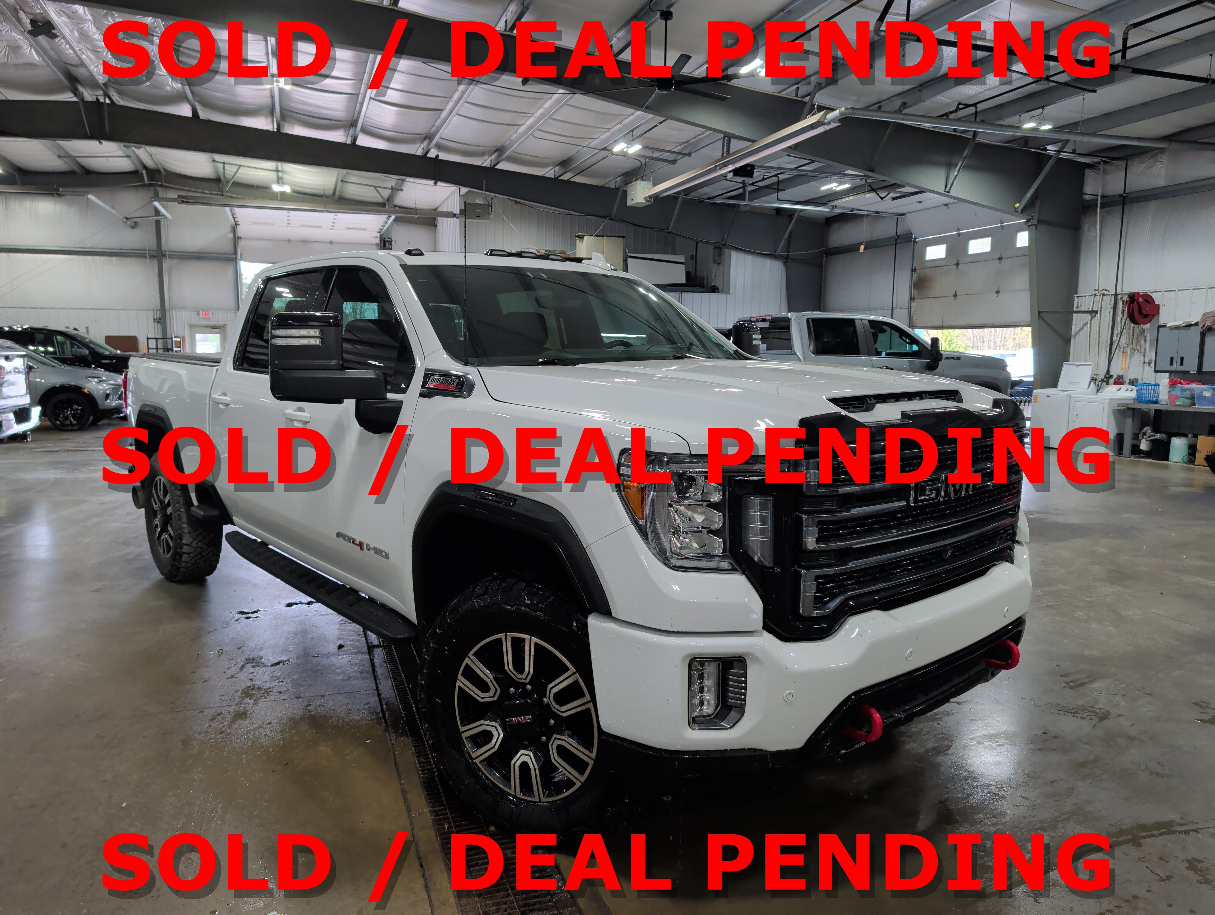 Used 2022 GMC Sierra 2500 AT4 w/ AT4 Premium Plus Package AWD/4WD image 1