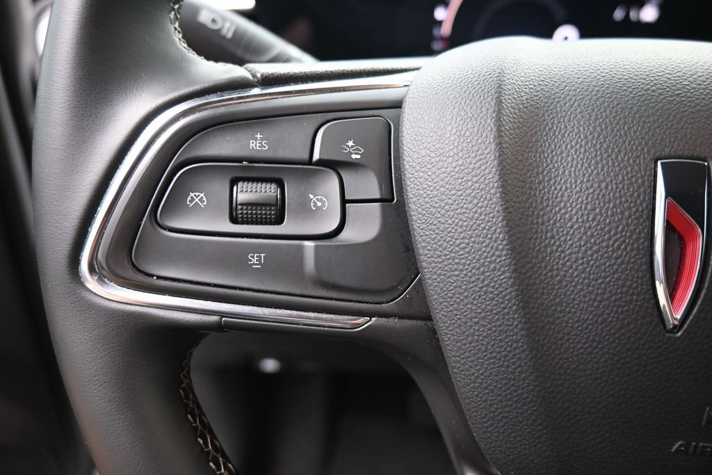 Used 2025 Buick Encore GX Preferred AWD/4WD image 22