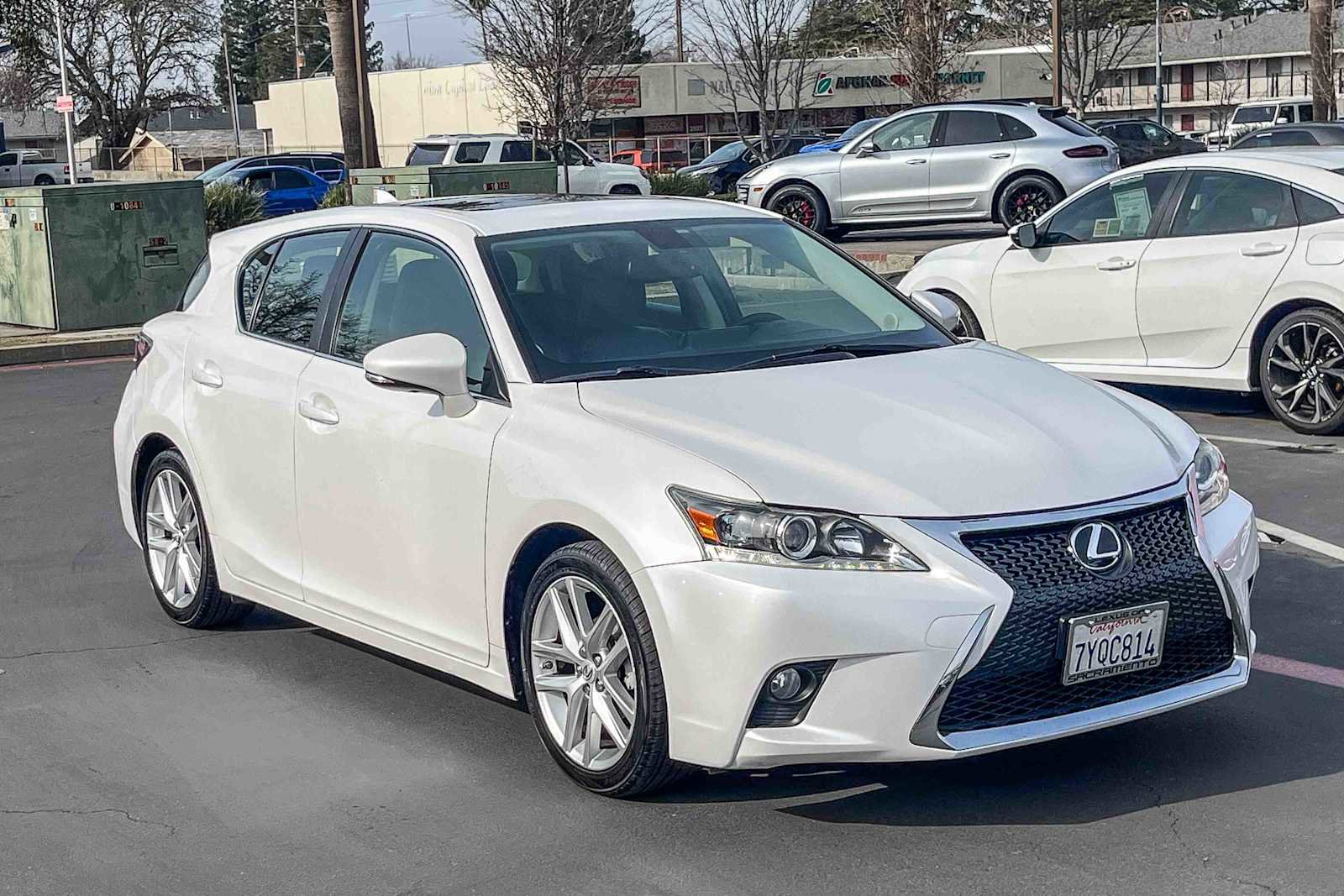 Used 2017 Lexus CT 200h w/ Navigation System Package image 5