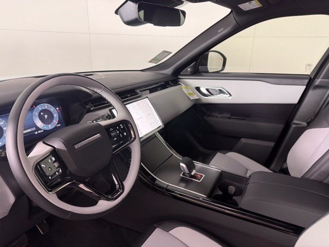 Used 2026 Land Rover Range Rover Velar Dynamic SE AWD/4WD image 15