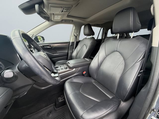 Used 2020 Toyota Highlander Limited AWD/4WD image 9