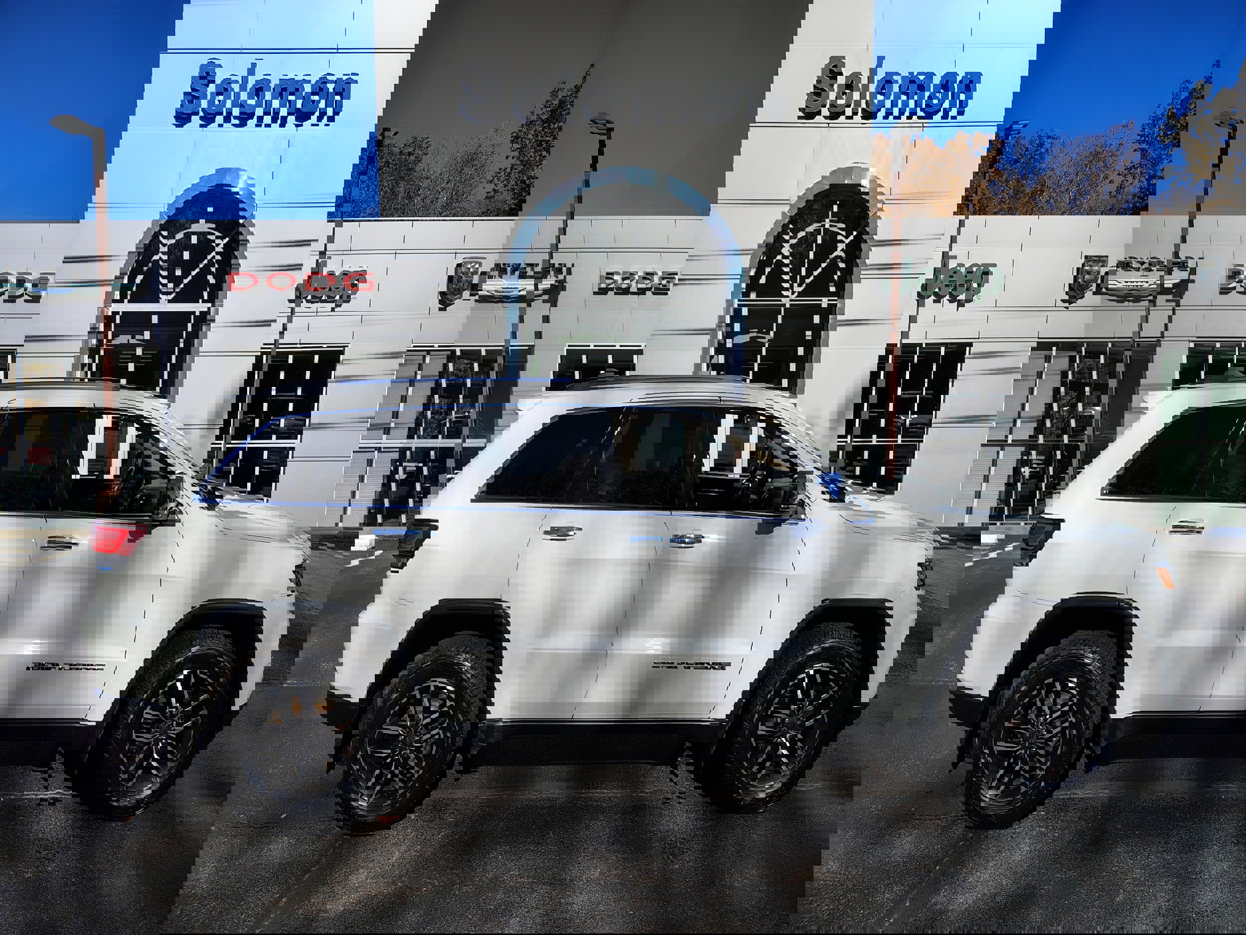 Certified 2020 Jeep Grand Cherokee Limited w/ Premium Lighting Group