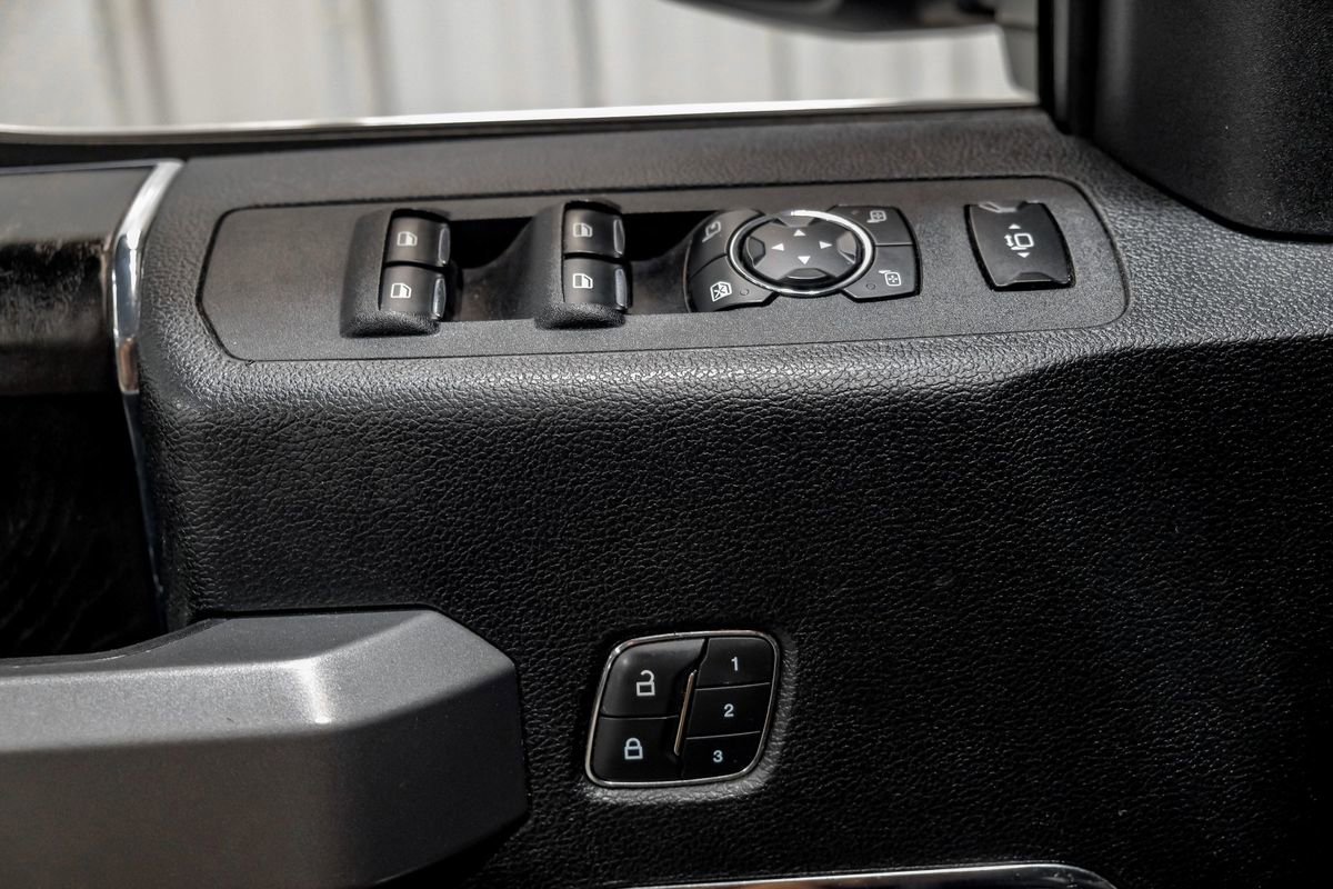 Used 2019 Ford F250 Platinum w/ Platinum Ultimate Package image 46