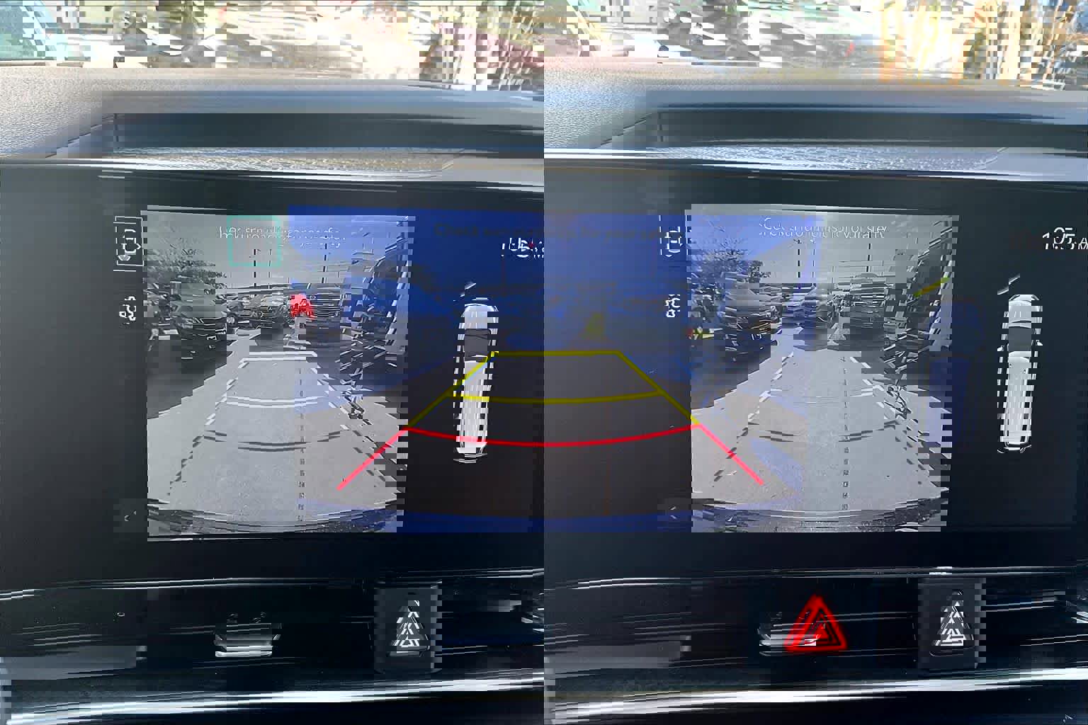 Used 2025 Kia Carnival image 25