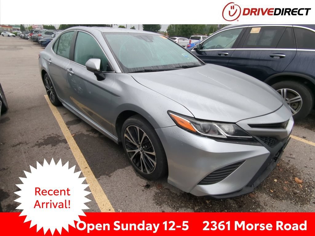Used 2019 Toyota Camry SE FWD image 1