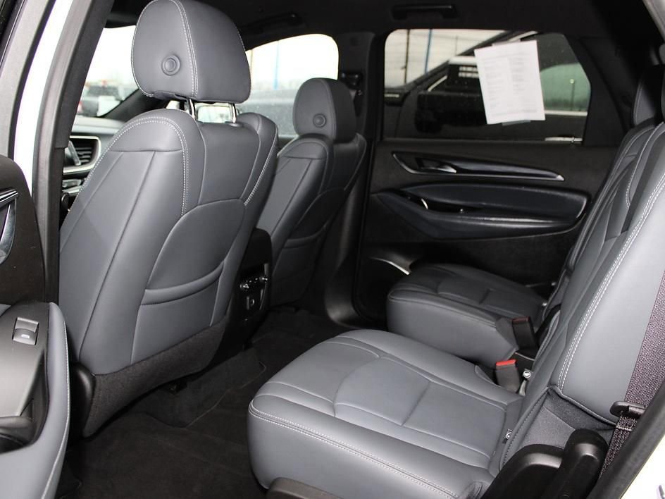 Used 2023 Buick Enclave Essence w/ Sport Touring Edition image 37