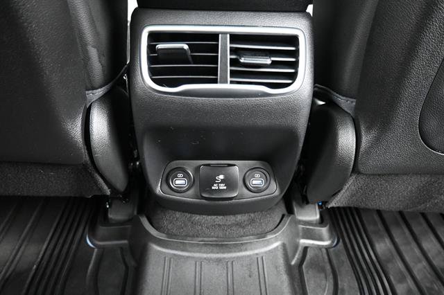 Used 2023 Hyundai Santa Fe Limited AWD/4WD image 14