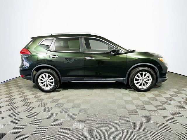 Used 2018 Nissan Rogue SV w/ Premium Package image 10