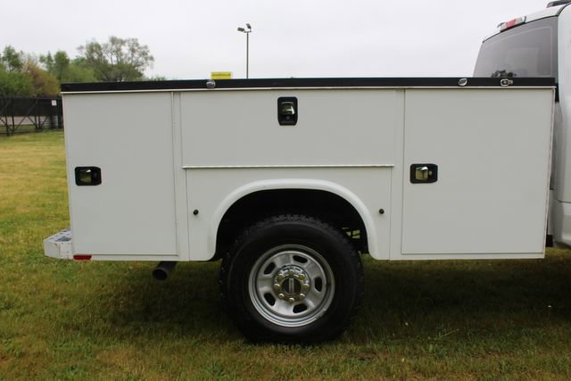 Used 2020 Ford F350 XL w/ Power Equipment Group image 10
