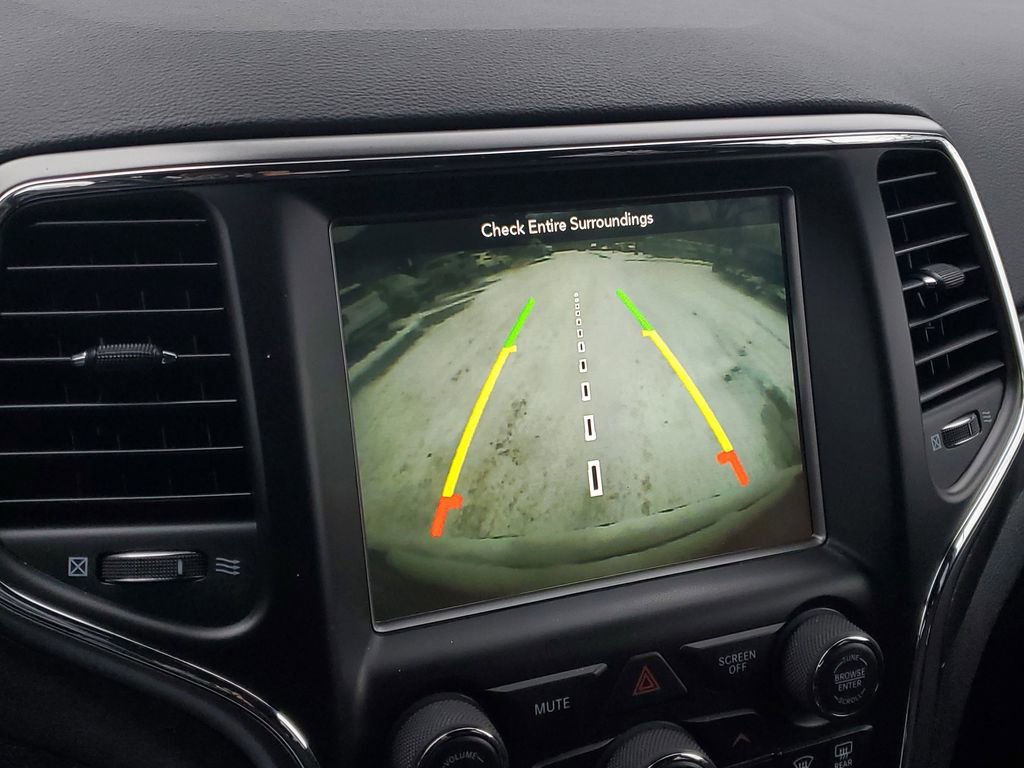 Used 2018 Jeep Grand Cherokee Laredo image 21