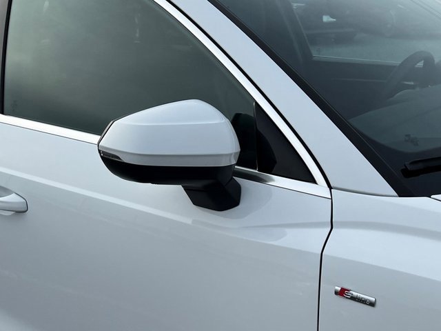 Certified 2025 Audi Q3 2.0T Premium Plus w/ Premium Plus Package image 10