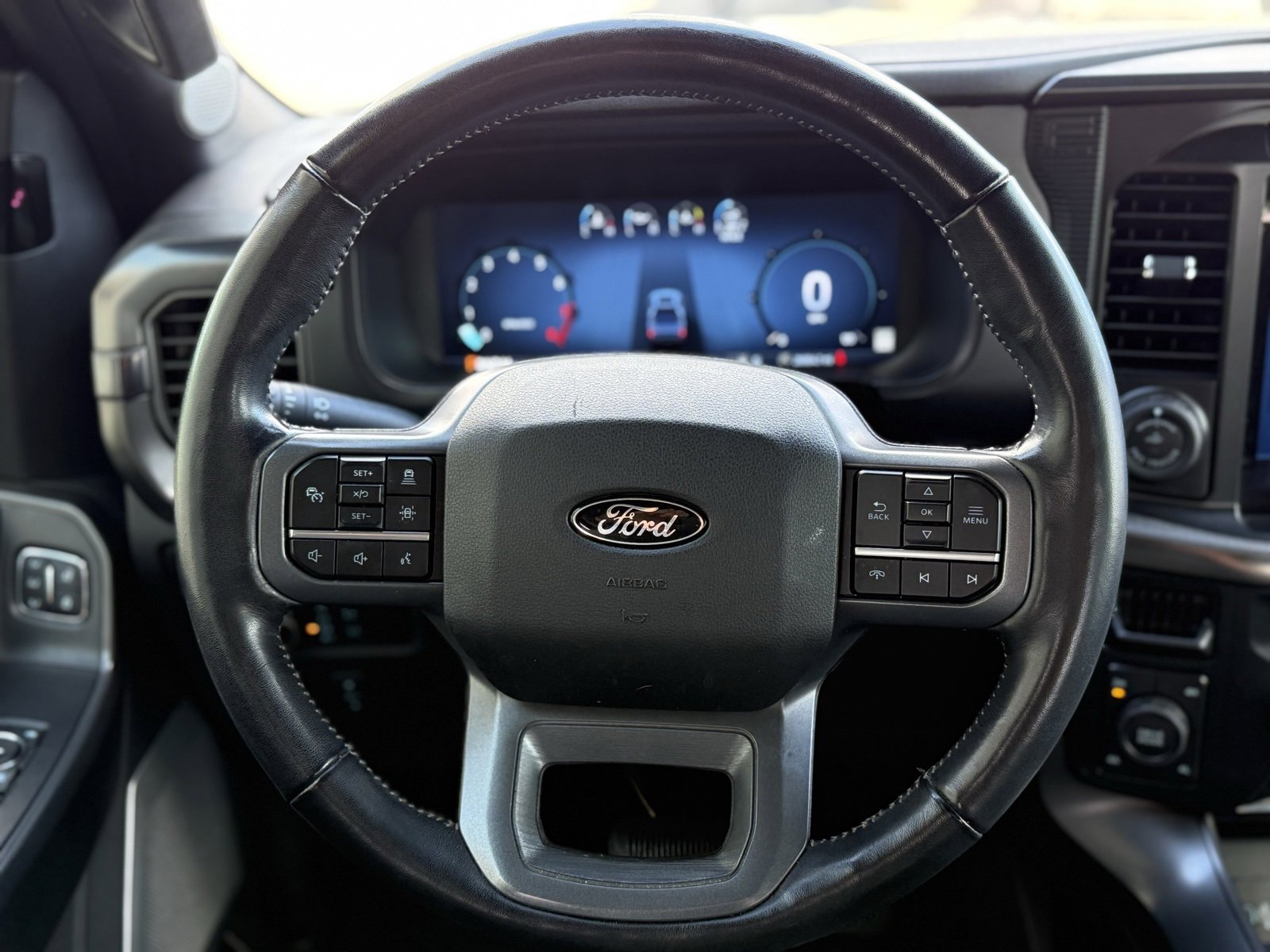 Used 2024 Ford F150 Lariat w/ Equipment Group 502A High image 16