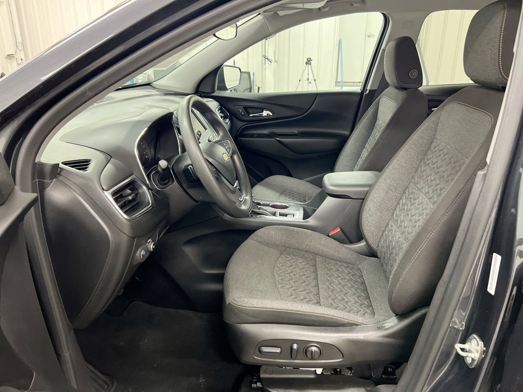 Used 2023 Chevrolet Equinox LT FWD image 19