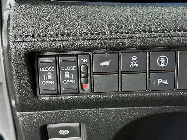 Used 2023 Honda Odyssey Touring image 23