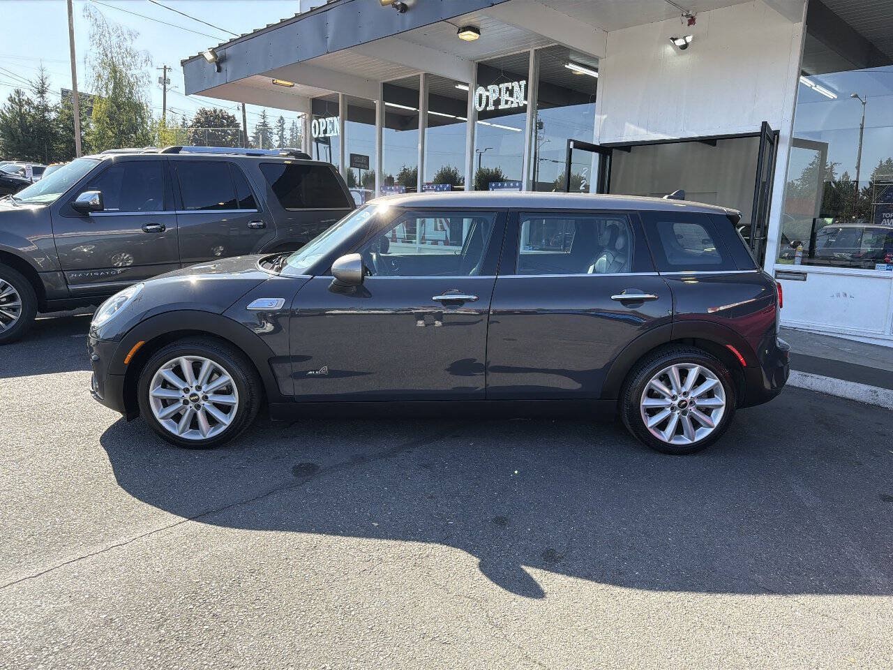Used 2017 MINI Cooper Clubman S AWD/4WD image 3