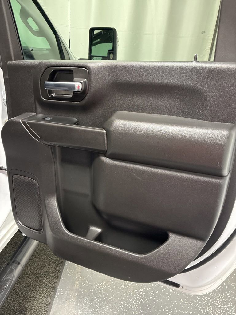 Used 2025 Chevrolet Silverado 2500 Custom w/ Custom Value Package image 26