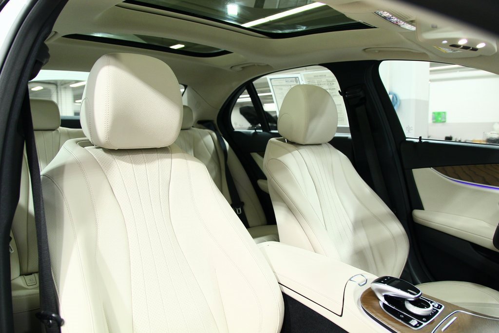 Used 2020 Mercedes-Benz E 350 4MATIC Sedan image 25