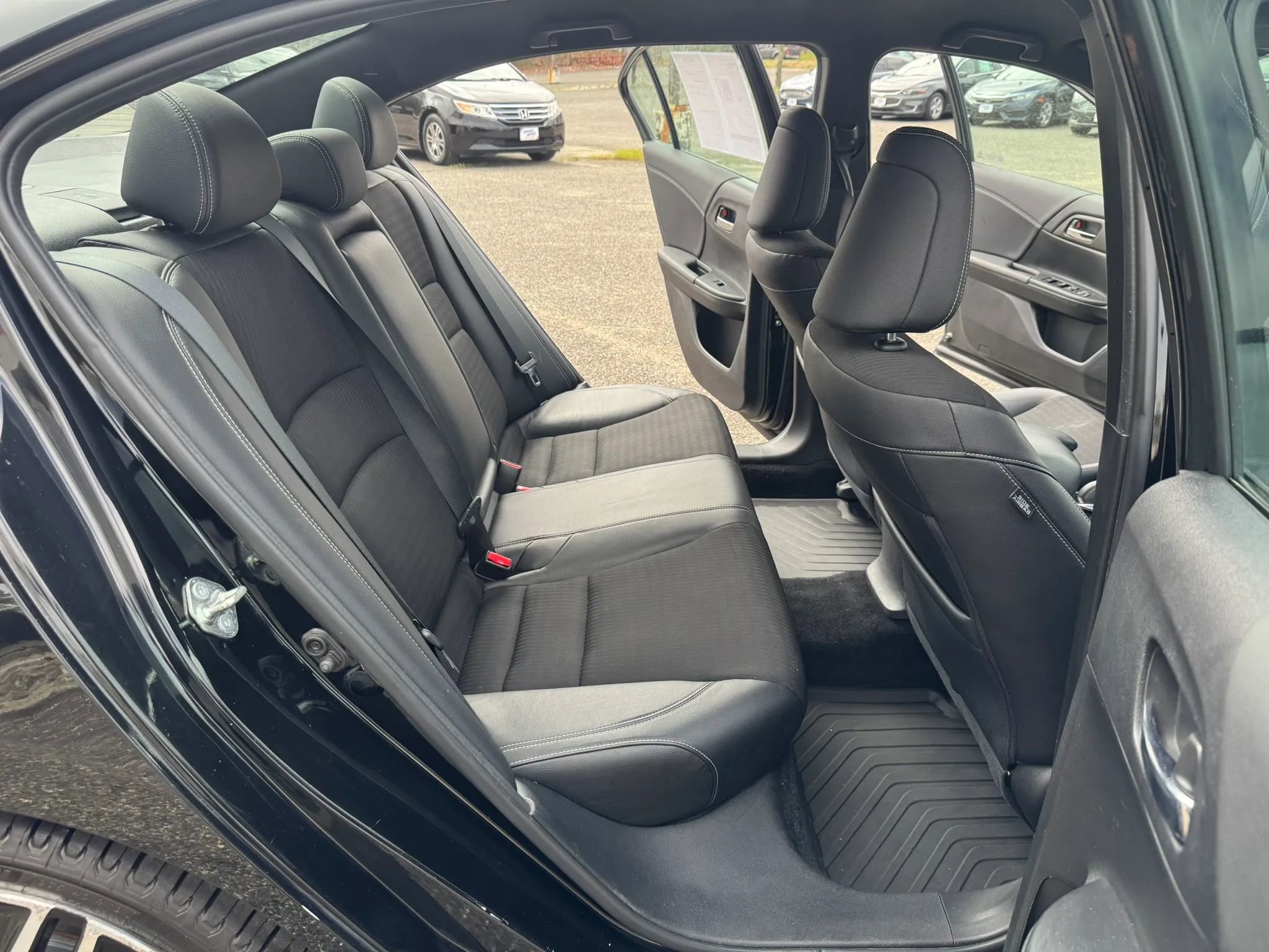 Used 2017 Honda Accord Sport image 16