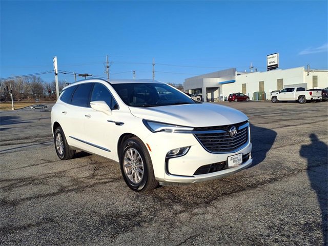 Used 2024 Buick Enclave Premium image 3