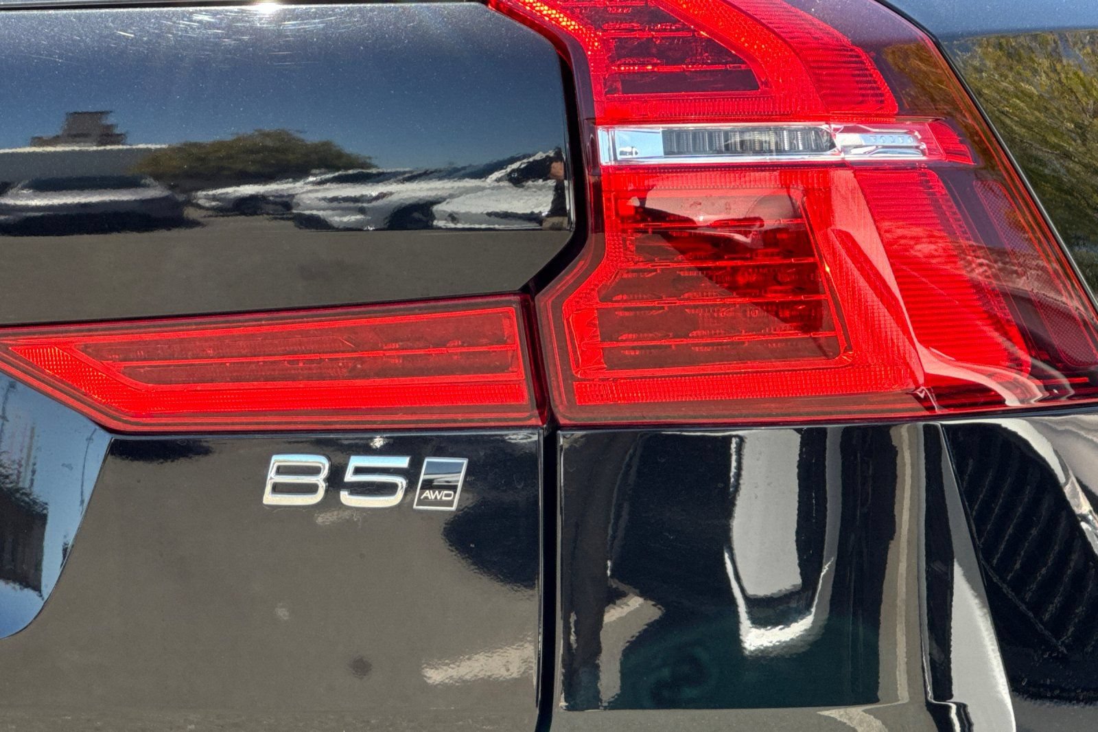 Used 2023 Volvo XC60 B5 Plus w/ Climate Package AWD/4WD image 12