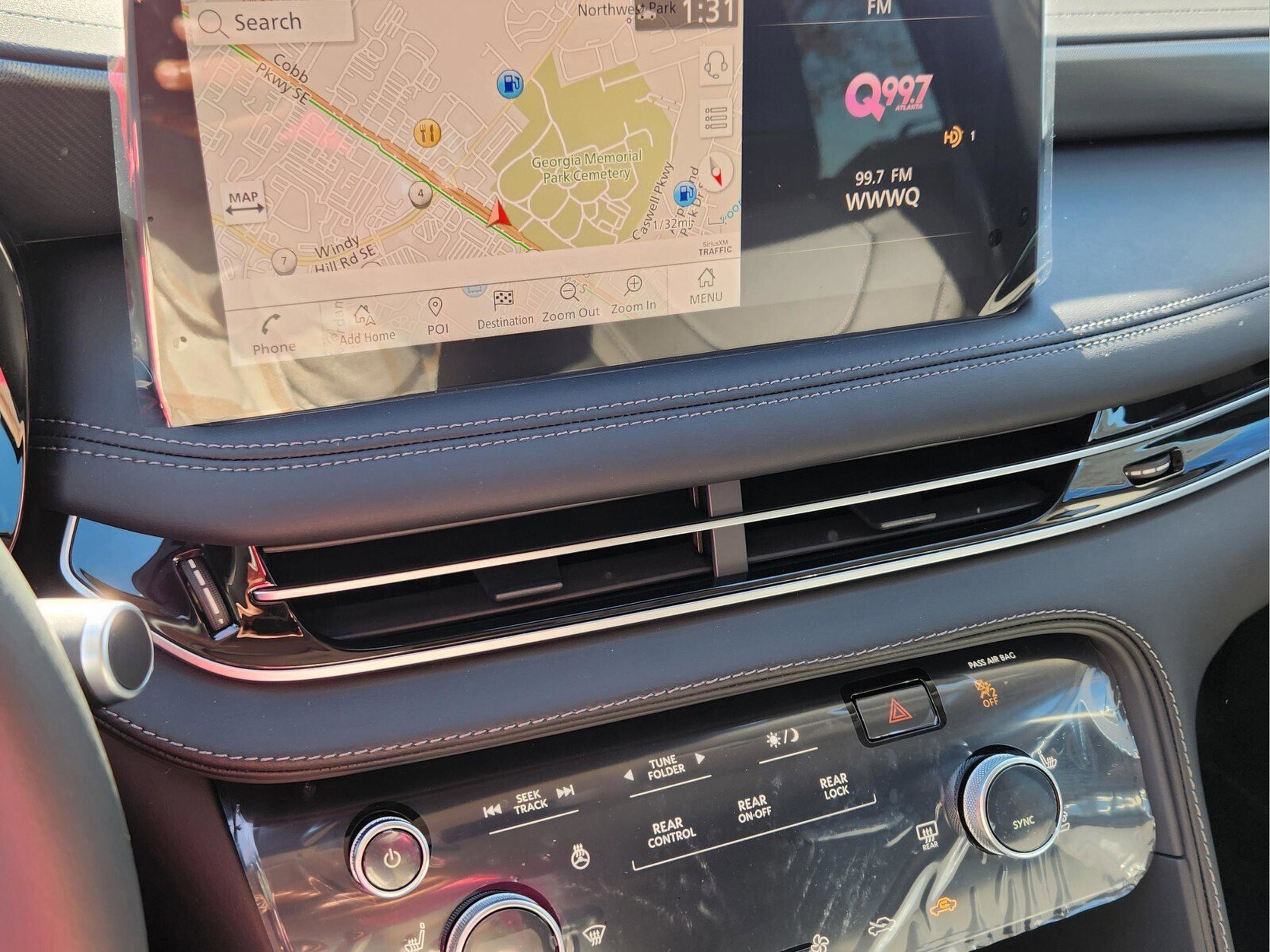 Certified 2025 INFINITI QX60 Luxe w/ Cargo Package image 17