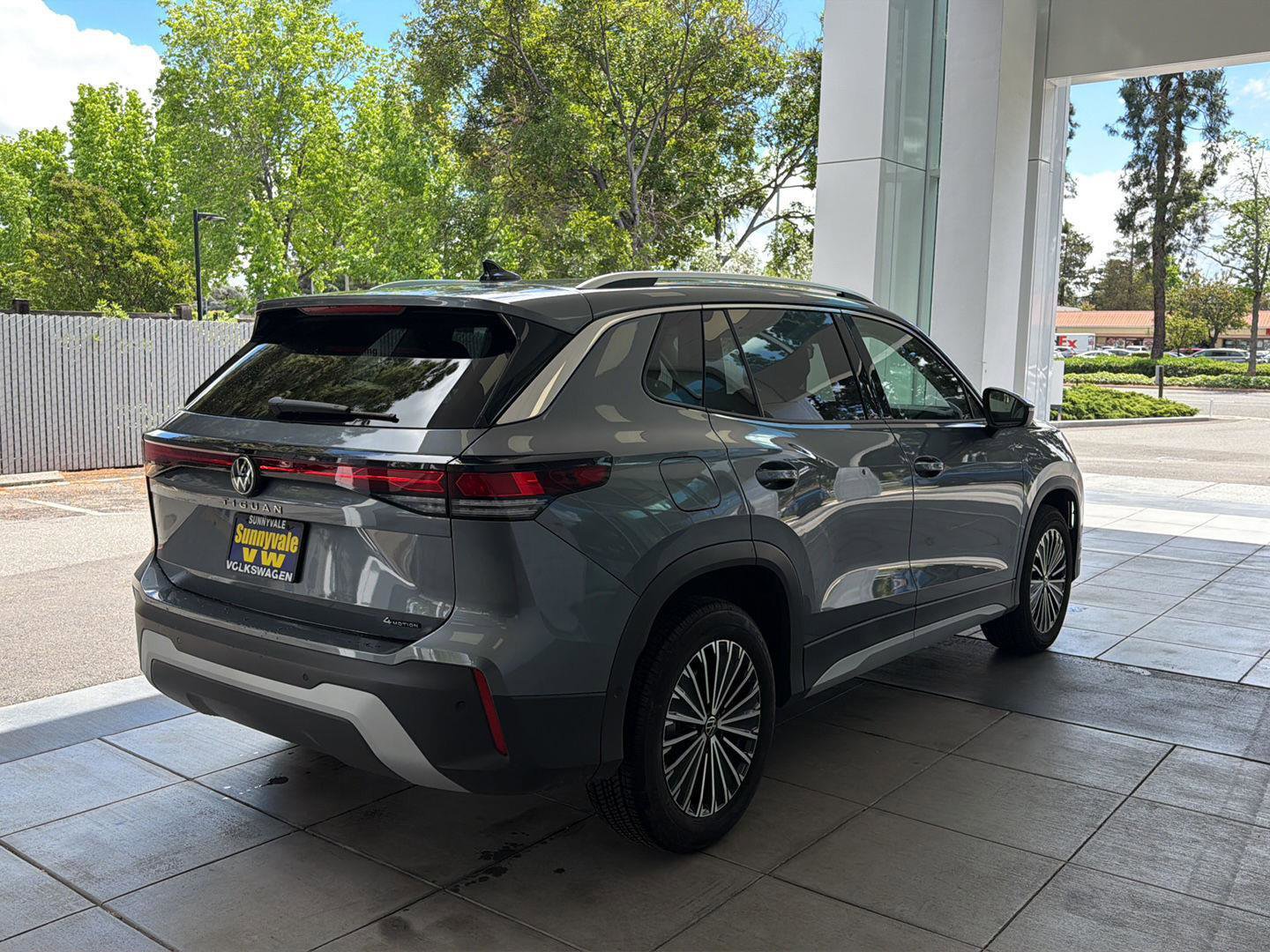 Certified 2025 Volkswagen Tiguan S w/ 18" Wheel Package image 5