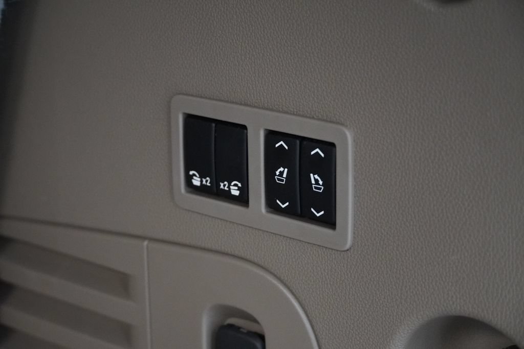 Used 2018 Chevrolet Tahoe LT AWD/4WD image 14