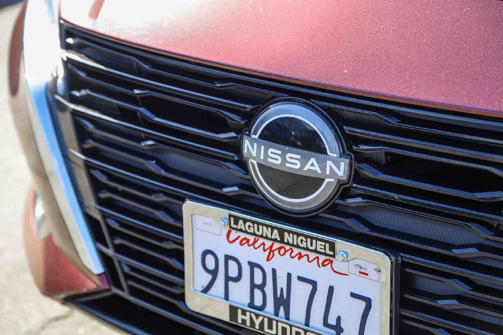 Used 2025 Nissan Altima 2.5 SV FWD image 11