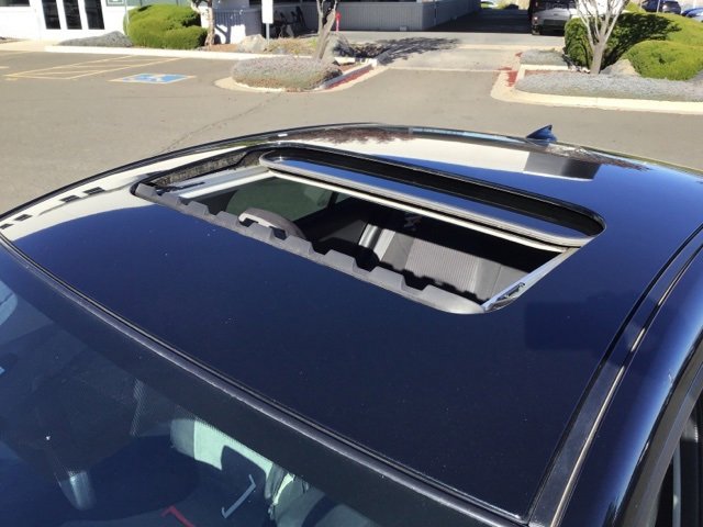 Used 2016 MAZDA MAZDA3 i Touring w/ Popular Equipment Package image 13