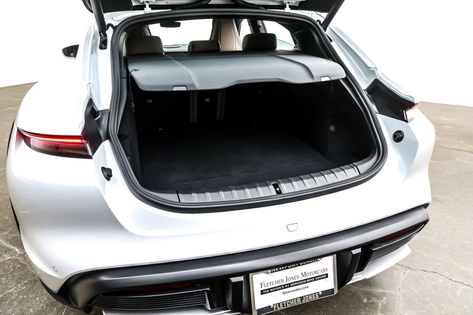 Used 2023 Porsche Taycan 4 Cross Turismo image 23