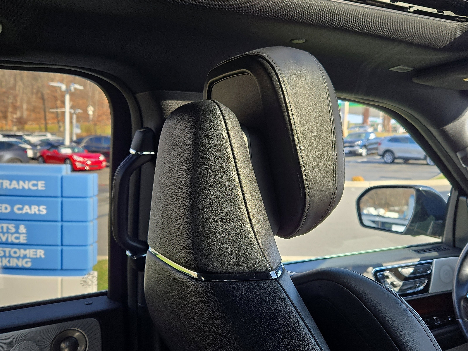 Used 2021 Lincoln Navigator Reserve w/ Luxury Package image 13