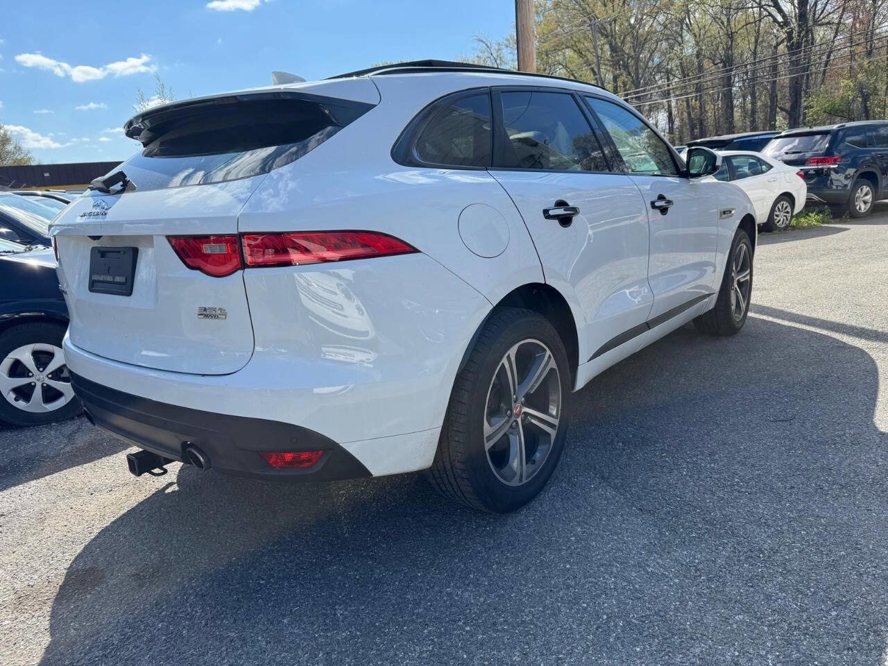 Used 2017 Jaguar F-PACE R-Sport image 11