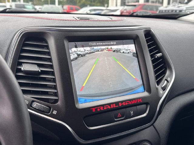 Used 2022 Jeep Cherokee Trailhawk w/ Trailer Tow Group AWD/4WD image 22