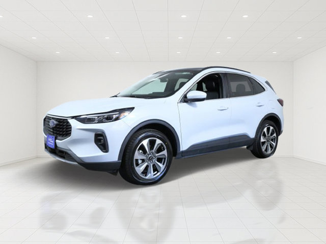 Certified 2025 Ford Escape Platinum AWD/4WD image 2