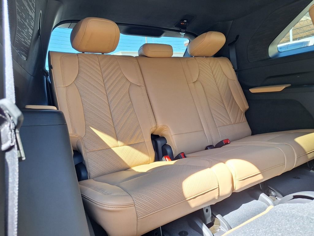 New 2025 Cadillac Escalade IQ Luxury 2 image 29